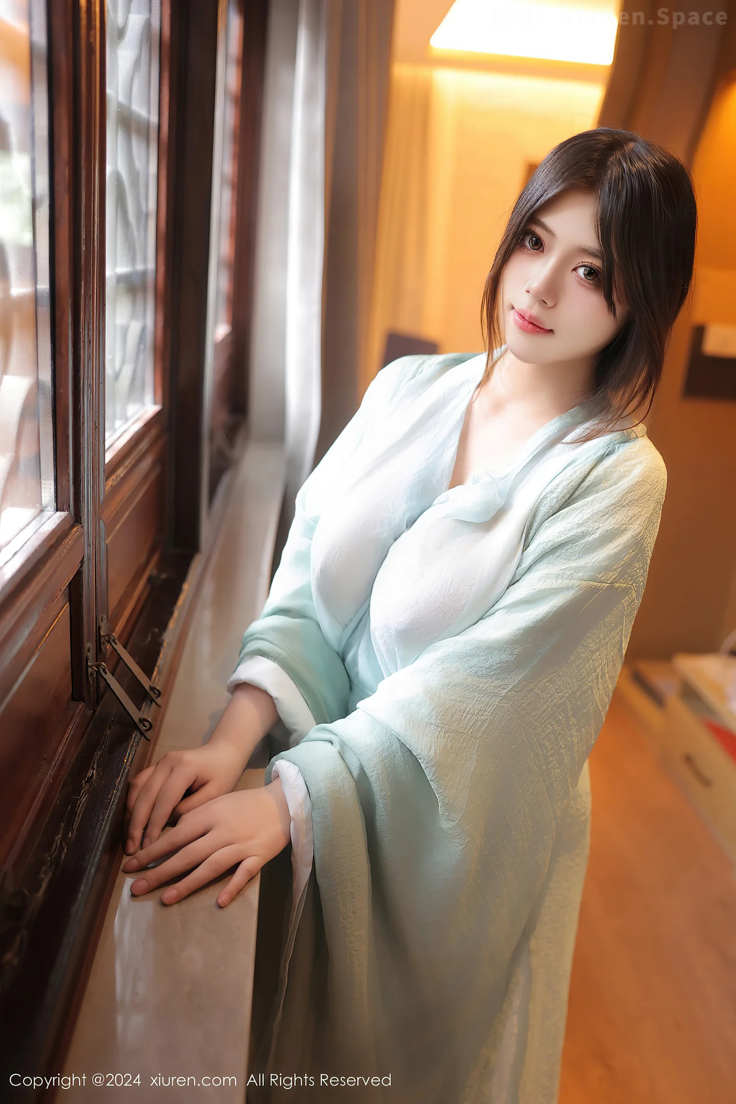 图片[2]-[XiuRen秀人网]VOL.8937 模特蛋蛋宝私房性感绿色古装服饰配超薄肉丝秀丰腴身姿诱惑写真83P-秀人网官方网站